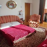 Tinka Gasthuis 3*