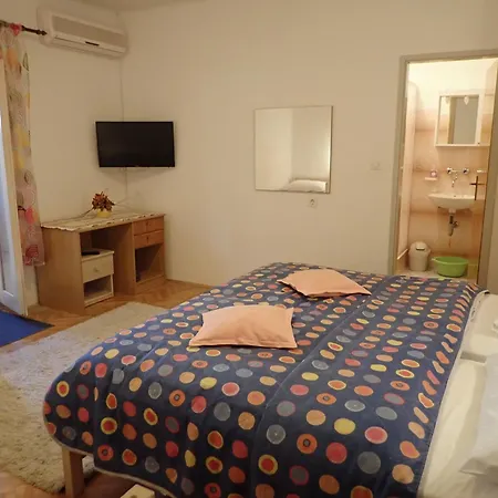 Gæstehus Tinka Starigrad Paklenica