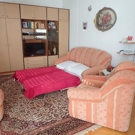 Tinka Starigrad Paklenica
