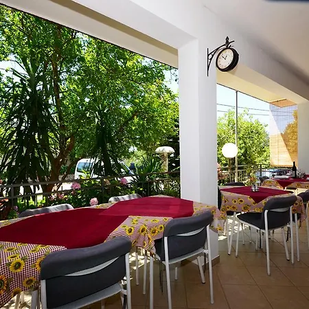 Guest house Tinka Starigrad Paklenica