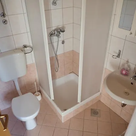 Tinka Starigrad Paklenica