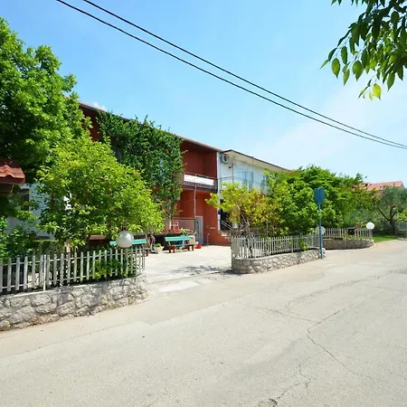 Tinka Starigrad Paklenica